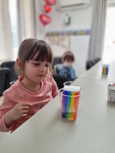An experiment Sunday: erupting volcanoes and rainbows — photo 21