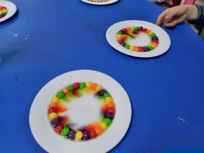 An experiment Sunday: erupting volcanoes and rainbows — photo 38