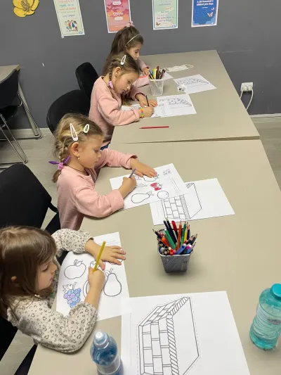 Let the children be creative: English learned through workshops — photo 5