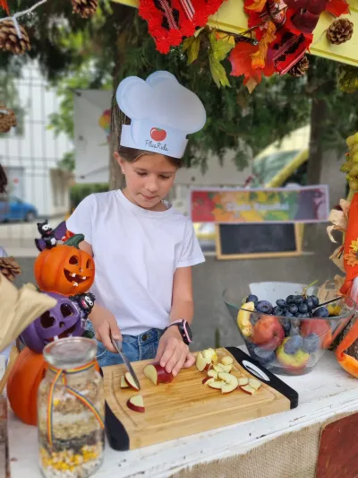 Festivalul Recoltei: o salată de fructe din bogățiile toamnei — fotografie 13