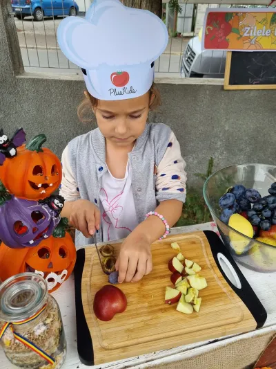 Festivalul Recoltei: o salată de fructe din bogățiile toamnei — fotografie 15