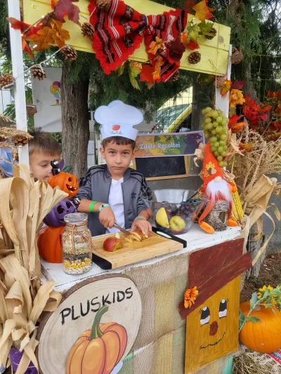 Festivalul Recoltei: o salată de fructe din bogățiile toamnei — fotografie 16