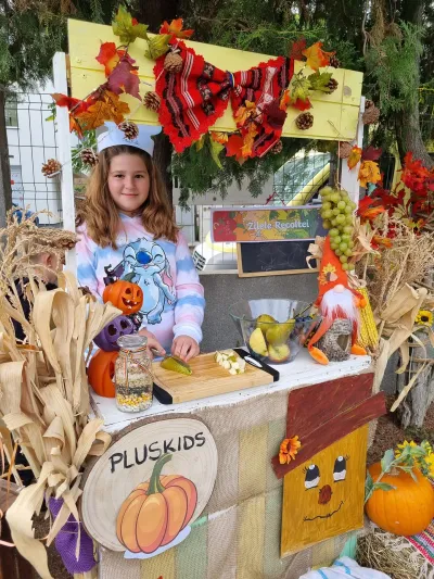Festivalul Recoltei: o salată de fructe din bogățiile toamnei — fotografie 17
