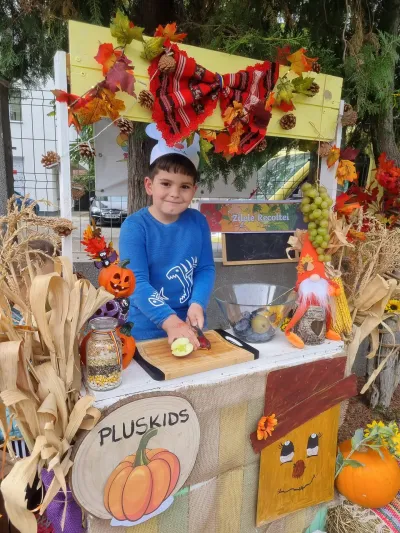 Festivalul Recoltei: o salată de fructe din bogățiile toamnei — fotografie 18