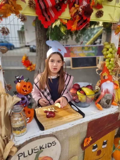 Festivalul Recoltei: o salată de fructe din bogățiile toamnei — fotografie 21