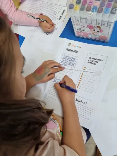 O mică redacție la PlusKids: redactor-șef, designer și editor — fotografie 10