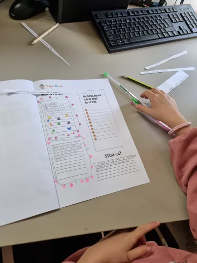 O mică redacție la PlusKids: redactor-șef, designer și editor — fotografie 11