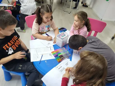 O mică redacție la PlusKids: redactor-șef, designer și editor — fotografie 14