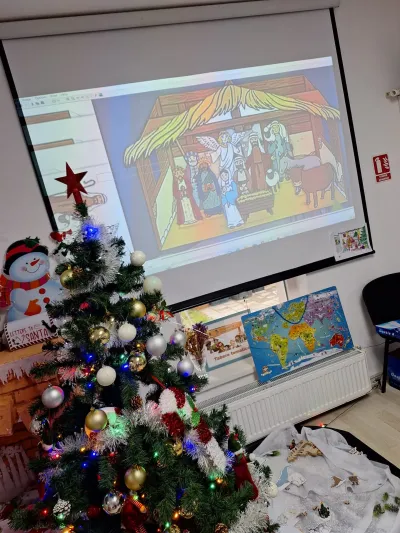 Crăciun la PlusKids: colinde, decoruri și Moși Crăciuni secreți — fotografie 2