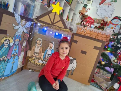 Crăciun la PlusKids: colinde, decoruri și Moși Crăciuni secreți — fotografie 3