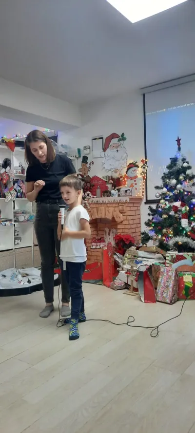 Crăciun la PlusKids: colinde, decoruri și Moși Crăciuni secreți — fotografie 14