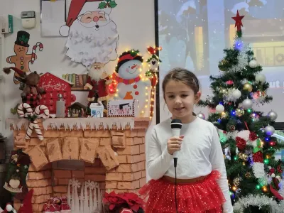 Crăciun la PlusKids: colinde, decoruri și Moși Crăciuni secreți — fotografie 17