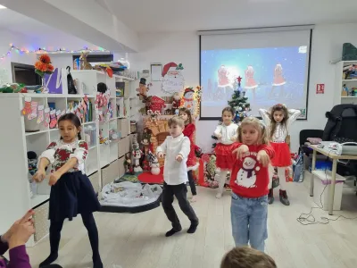 Crăciun la PlusKids: colinde, decoruri și Moși Crăciuni secreți — fotografie 23