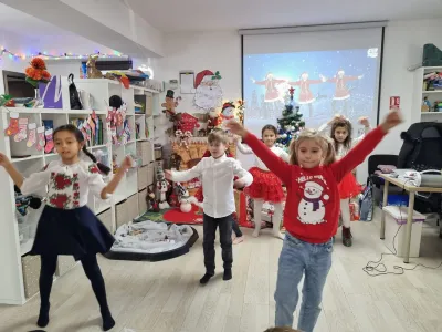 Crăciun la PlusKids: colinde, decoruri și Moși Crăciuni secreți — fotografie 24