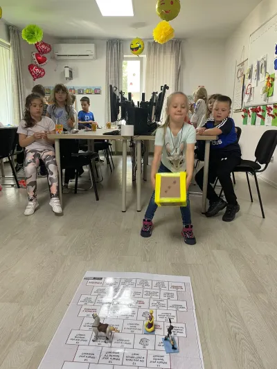 Engleză prin joc: am răspuns, pe rând, la fiecare întrebare — fotografie 10