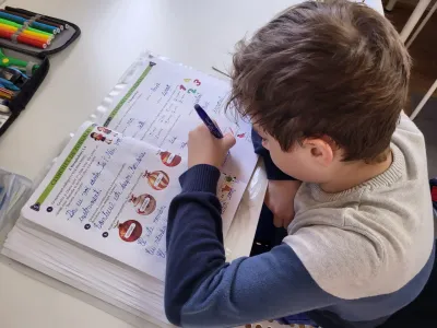 Cutiile surpriză, cu provocări educative înăuntru — fotografie 12