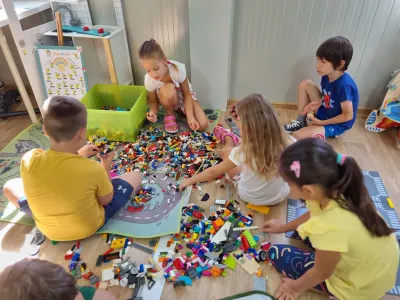 Romania, my dear country: landforms, regions and workshops in weaving and clay — photo 14