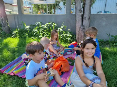 Romania, my dear country: landforms, regions and workshops in weaving and clay — photo 16
