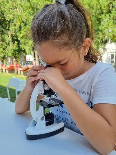 Săptămâna STEM: vulcani, curcubeu, spațiu și microbiologie — fotografie 46