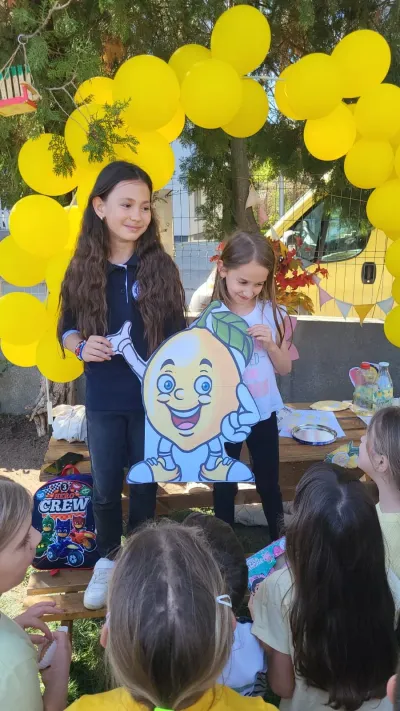 Yellow Friday, cu limonadă și Mystery Box — fotografie 1