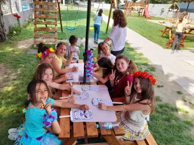 How the 2024 Summer School was built: ten themed weeks — photo 2