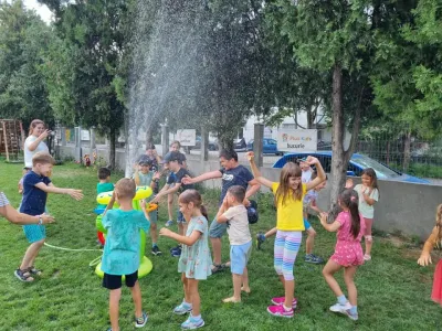 How the 2024 Summer School was built: ten themed weeks — photo 46