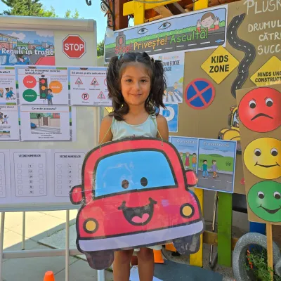 Week 6: road safety, with a practical course in the yard — photo 1
