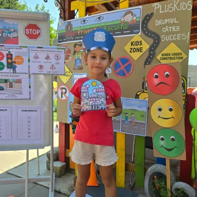 Week 6: road safety, with a practical course in the yard — photo 2