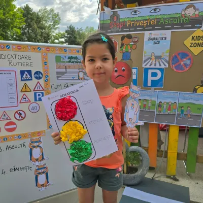 Week 6: road safety, with a practical course in the yard — photo 12