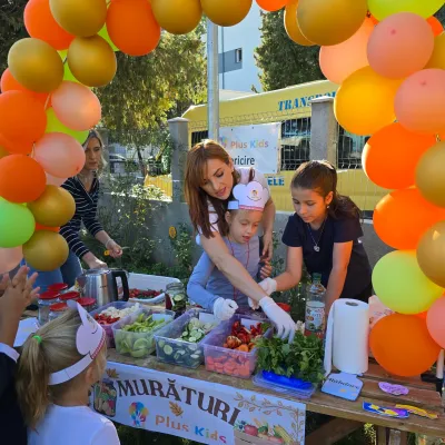 Toamna la PlusKids: am pus murături și am savurat plăcintă cu dovleac — fotografie 12