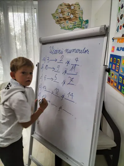 Autumn holidays: educational activities and Halloween preparations — photo 17
