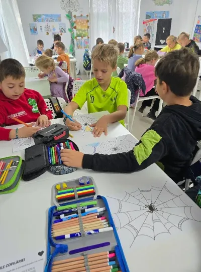 Autumn holidays: educational activities and Halloween preparations — photo 19