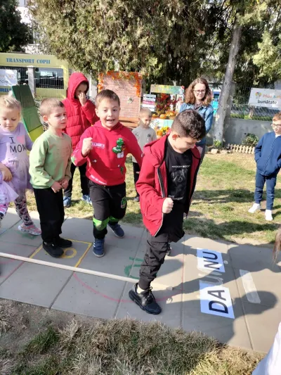 Autumn holidays: educational activities and Halloween preparations — photo 27