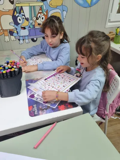 Autumn holidays: educational activities and Halloween preparations — photo 45