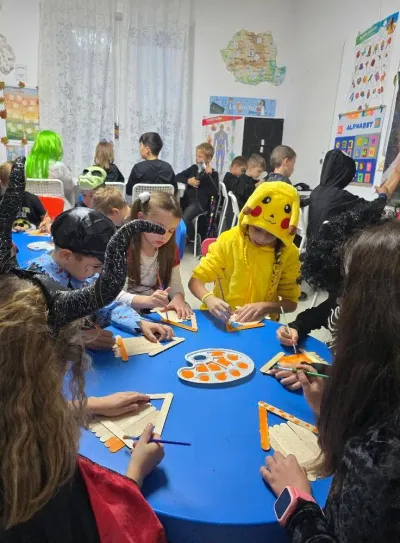 The Halloween party: a costume parade and the witch's house — photo 5