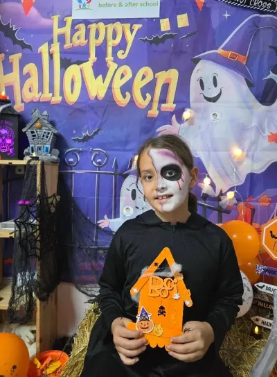 The Halloween party: a costume parade and the witch's house — photo 8