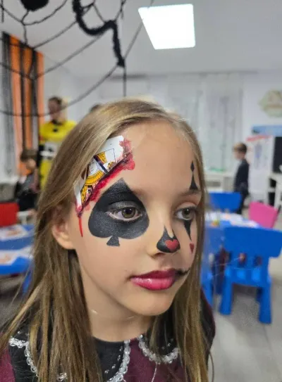 The Halloween party: a costume parade and the witch's house — photo 15