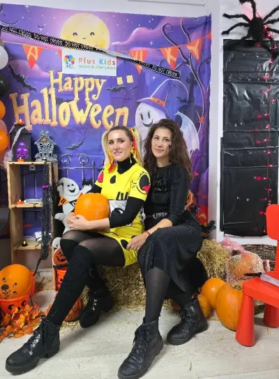 The Halloween party: a costume parade and the witch's house — photo 19