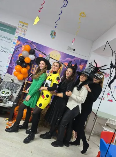 The Halloween party: a costume parade and the witch's house — photo 24