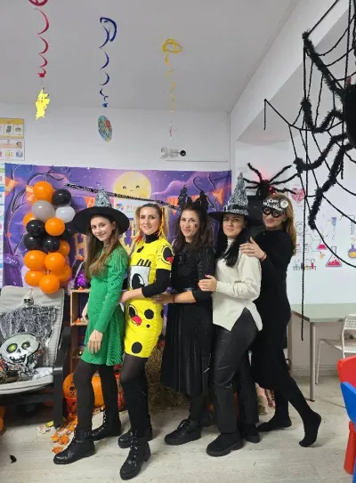 The Halloween party: a costume parade and the witch's house — photo 25
