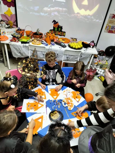 The Halloween party: a costume parade and the witch's house — photo 32