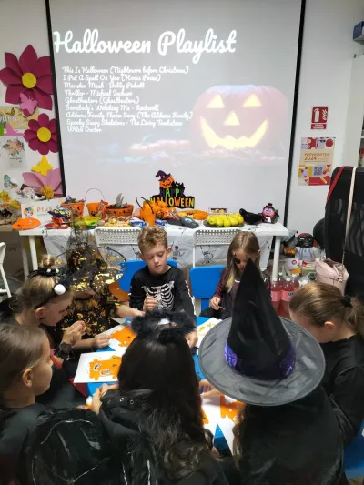 The Halloween party: a costume parade and the witch's house — photo 33