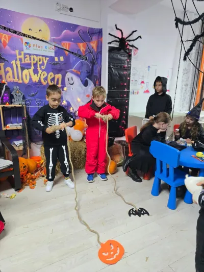 The Halloween party: a costume parade and the witch's house — photo 35