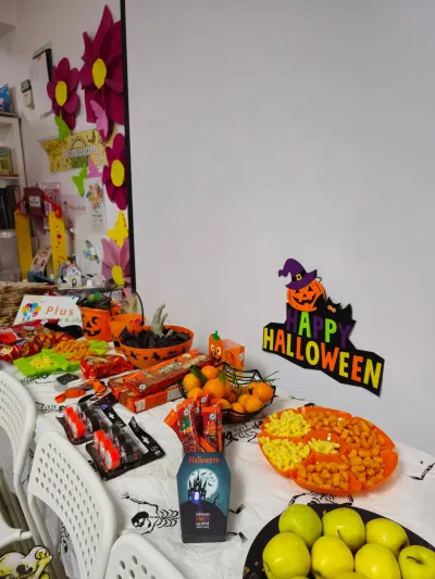 The Halloween party: a costume parade and the witch's house — photo 43