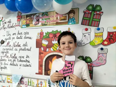 A început iarna: fulgi de nea, oameni de zăpadă și ghetuțe pregătite — fotografie 18